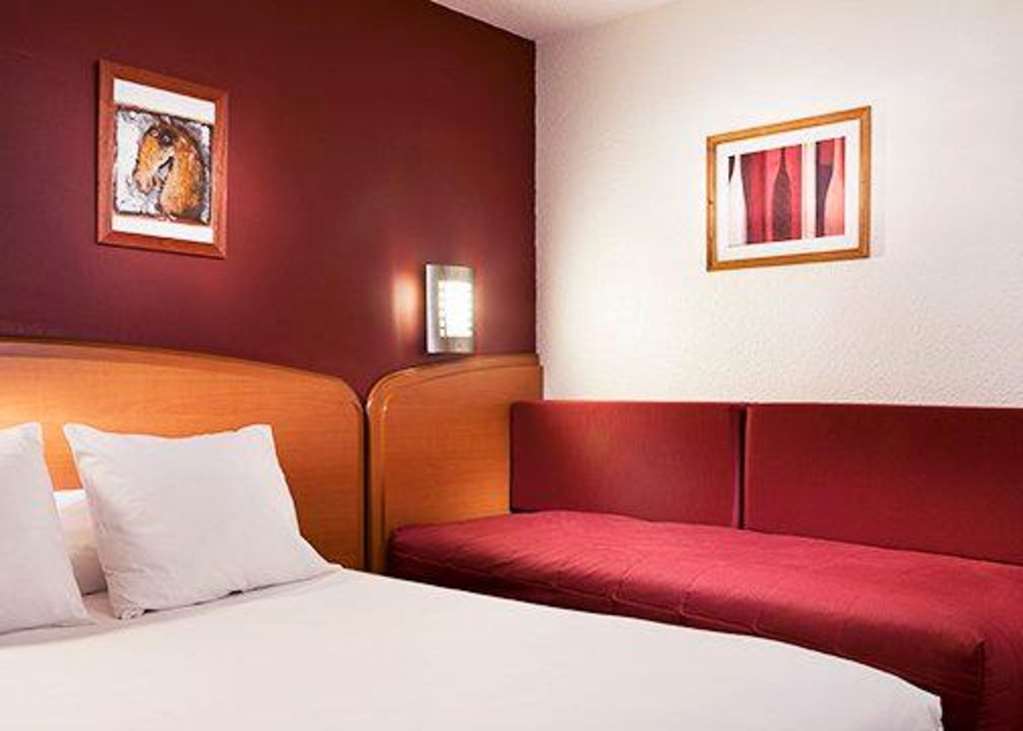 Sky Hotel Goussainville Charles De Gaulle 객실 사진
